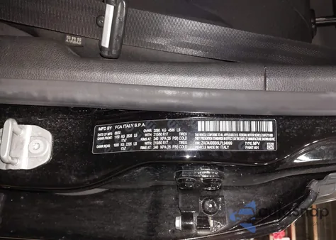 2020 Jeep Renegade Latitude 4X4 z USA, uszkodzony, nr VIN ZACNJBBB5LPL94099